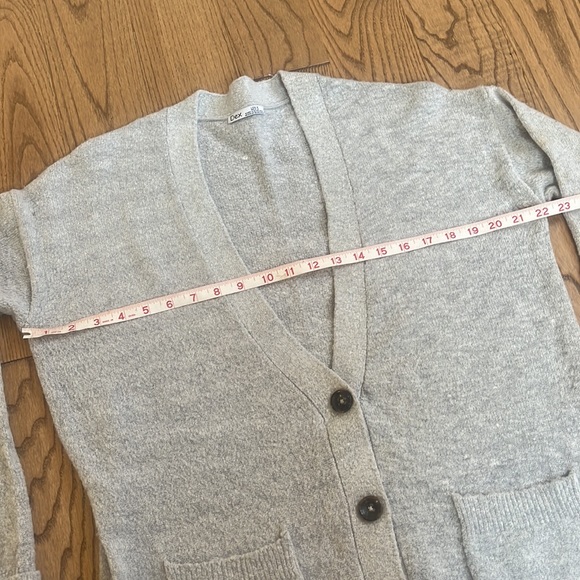 DEX - OVERSIZED LONG BUTTON DOWN CARDIGAN - Picture 15 of 15